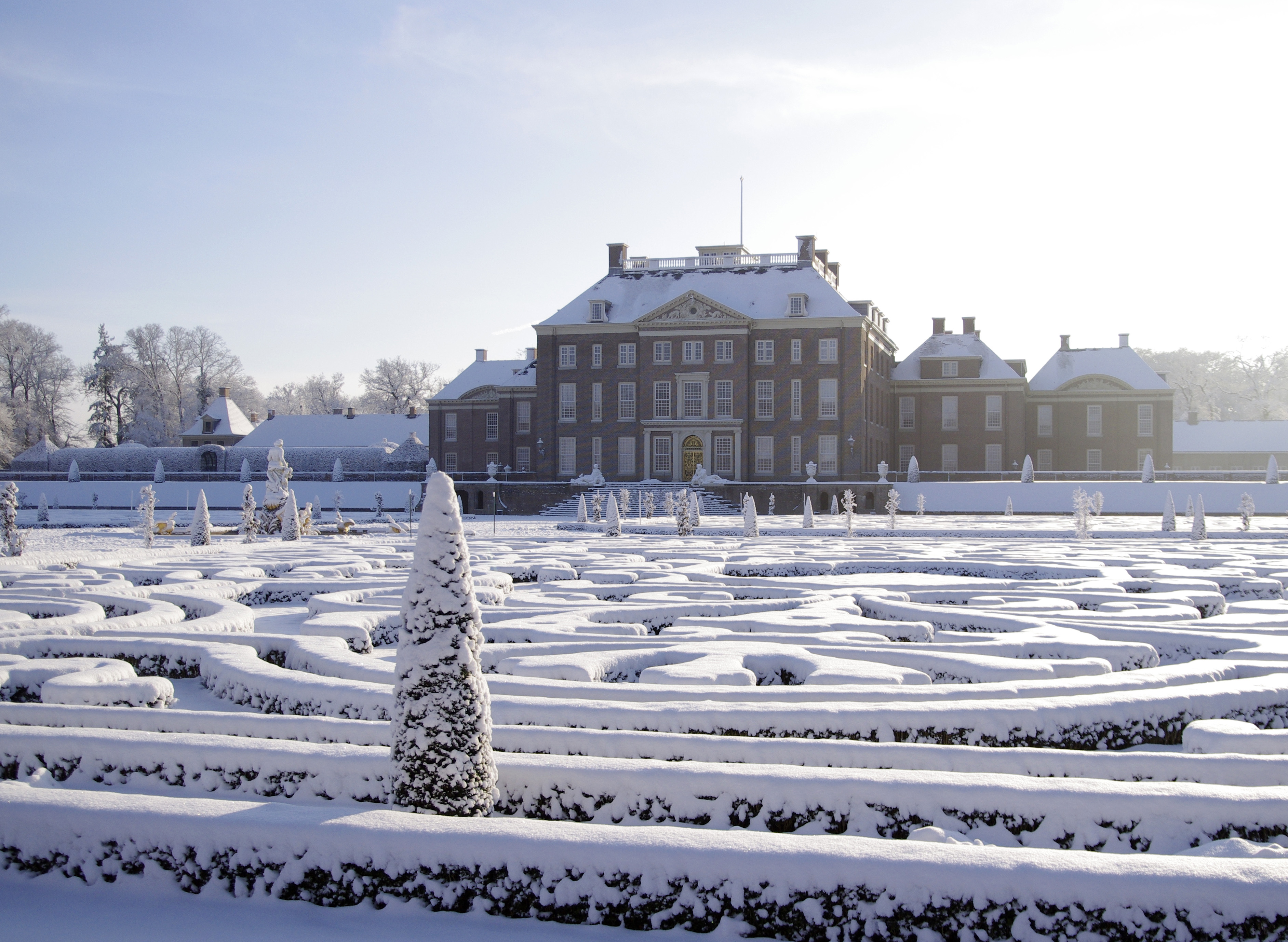 Achtergevel-winter-foto-Paleis-Het-Loo